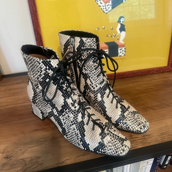Linea Paolo snake skin boots. - Picture 3 of 6